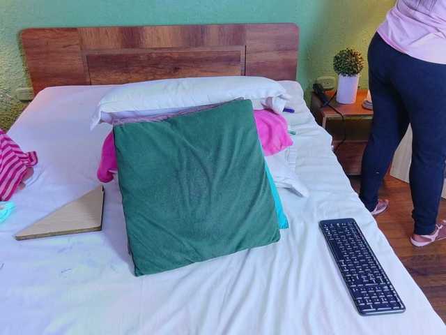 DANAABROWN live cam on BongaCams