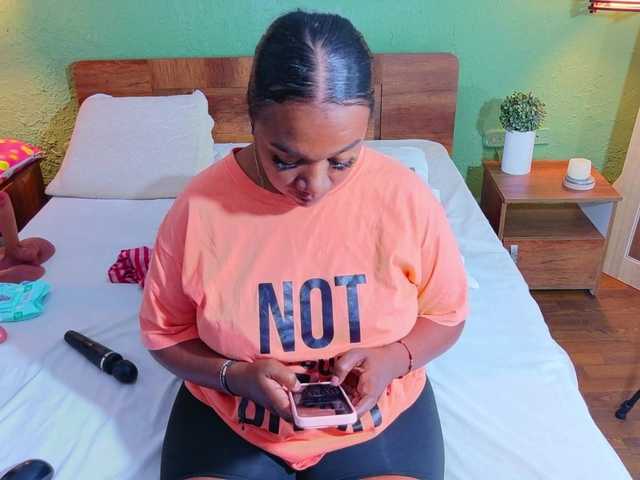 DANAABROWN's BongaCams show and profile