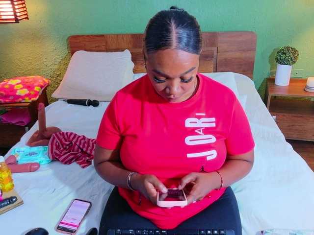 DANAABROWN's BongaCams show and profile