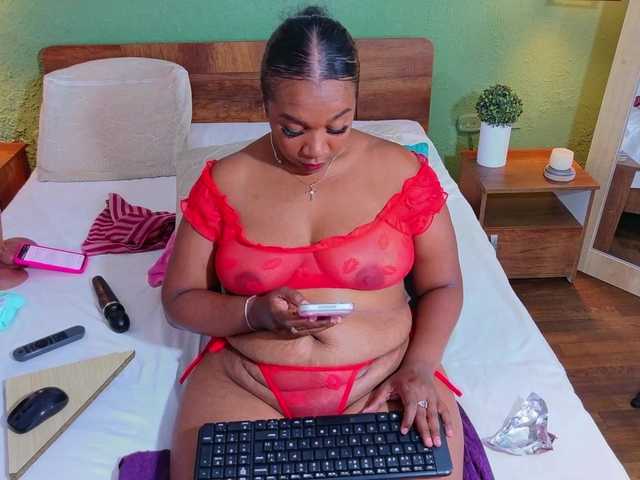 DANAABROWN live cam on BongaCams