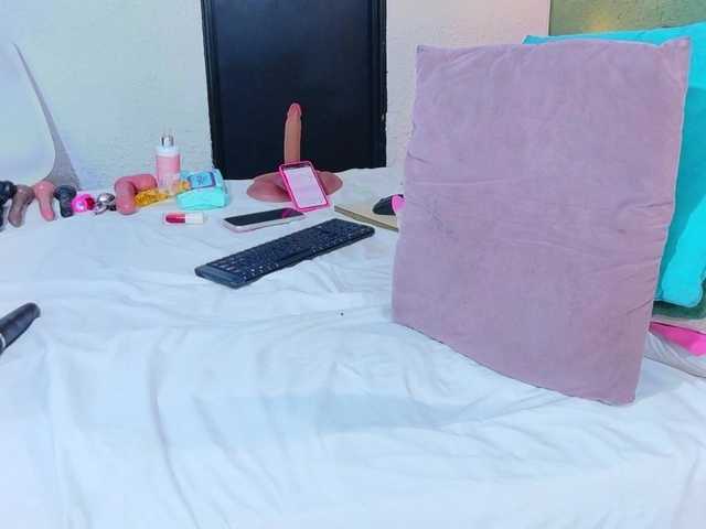 DANAABROWN Live Cam on BongaCams