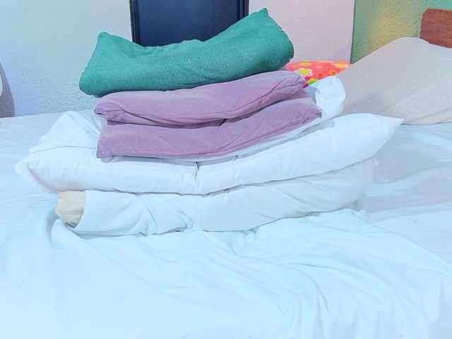 DANAABROWN's BongaCams show and profile