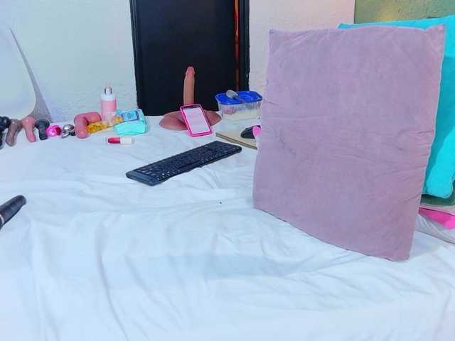 DANAABROWN live cam on BongaCams