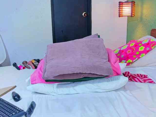 DANAABROWN Live Webcam on BongaCams