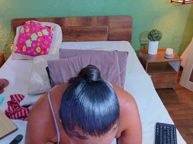DANAABROWN webcam