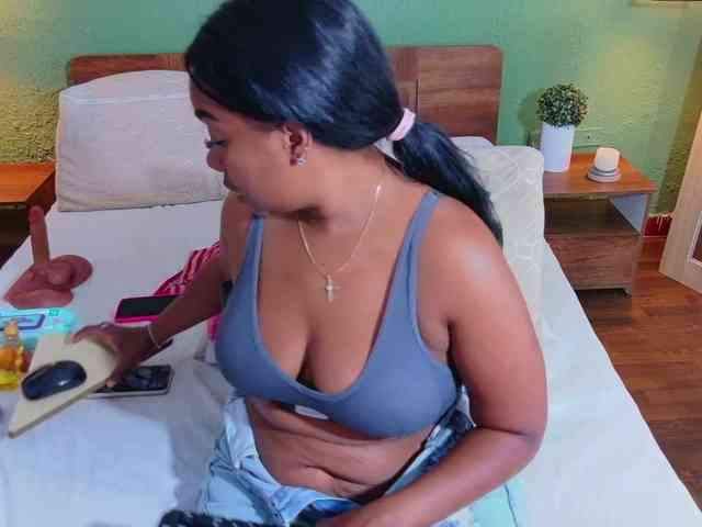 DANAABROWN webcam