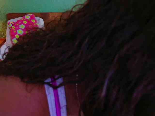 DANAABROWN webcam