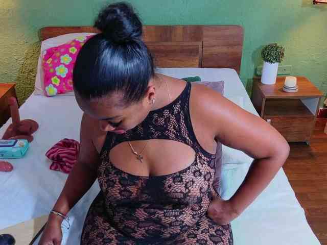 DANAABROWN webcam