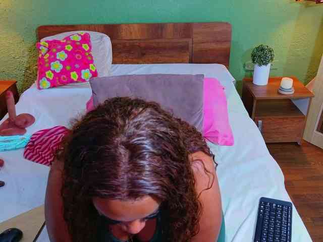 DANAABROWN webcam