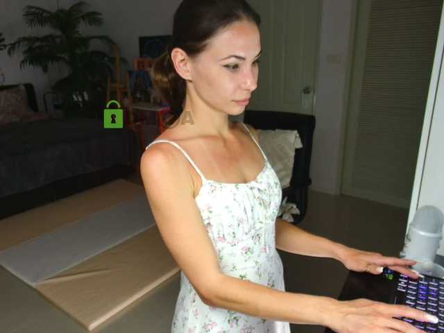 Flexy-Cat live cam on BongaCams