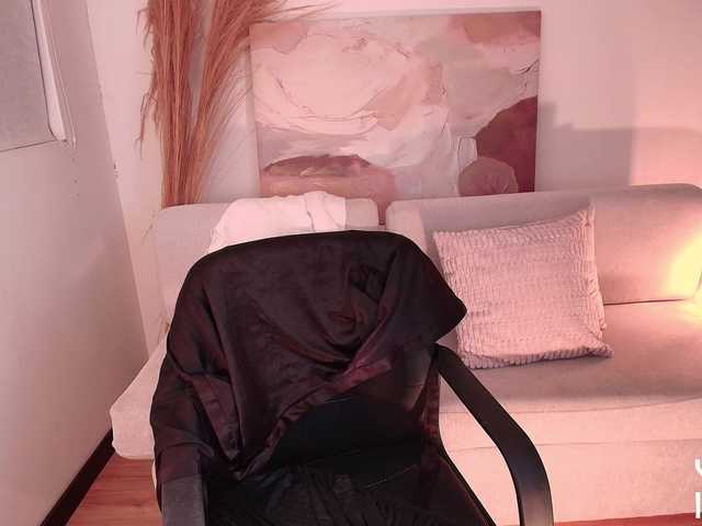 VictoriaLeia live cam on BongaCams