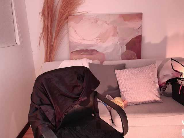 VictoriaLeia live cam on BongaCams