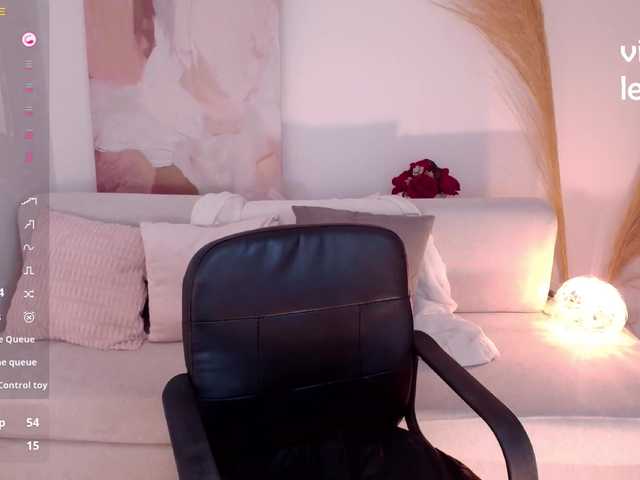 VictoriaLeia live cam on BongaCams