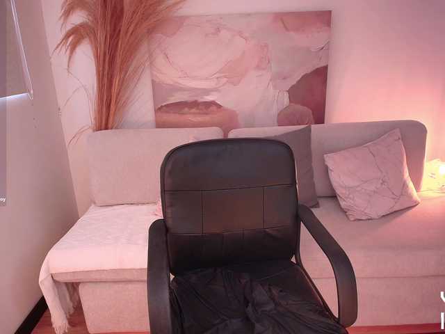VictoriaLeia live cam on BongaCams