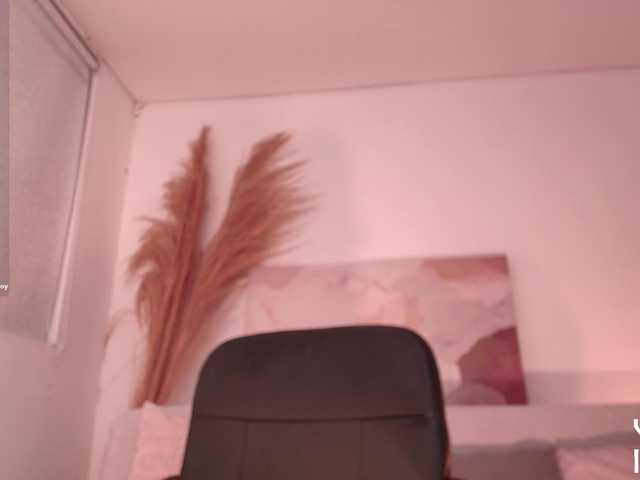 VictoriaLeia live cam on BongaCams