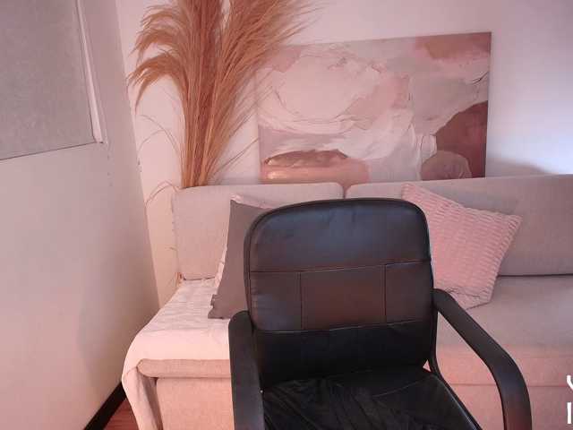 VictoriaLeia live cam preview
