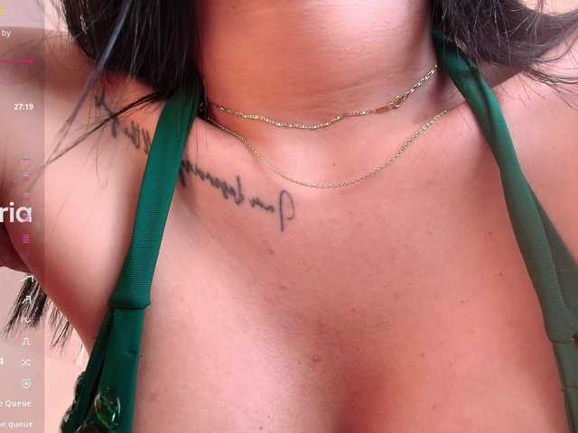VictoriaLeia live cam on BongaCams