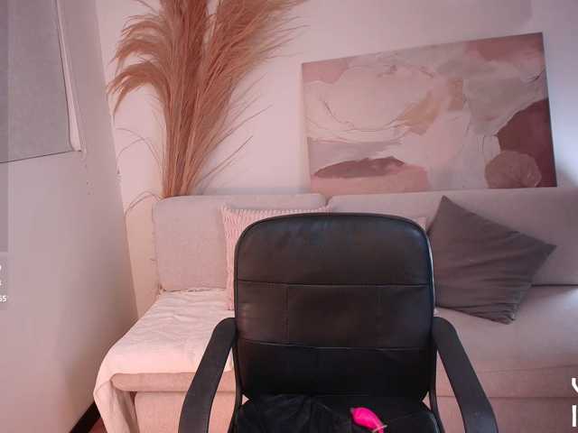 VictoriaLeia live cam on BongaCams