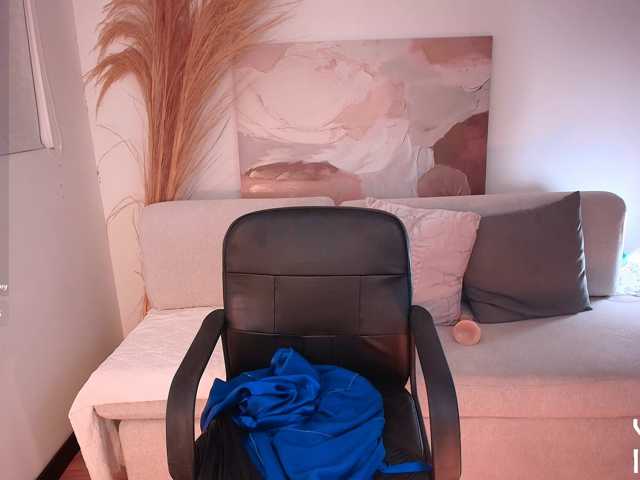 VictoriaLeia live cam on BongaCams