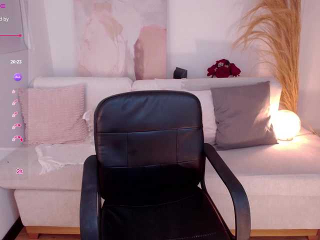 VictoriaLeia live cam on BongaCams
