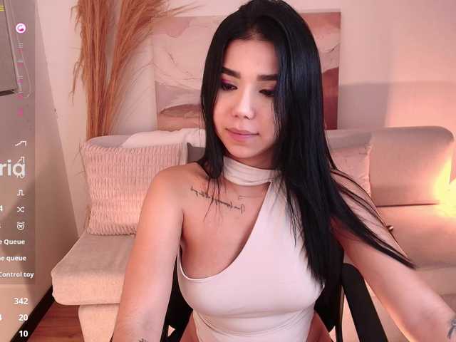 VictoriaLeia live cam on BongaCams