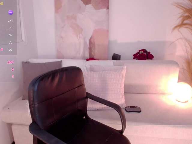 VictoriaLeia live cam on BongaCams