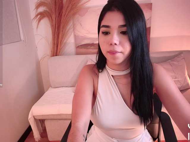 VictoriaLeia live cam on BongaCams