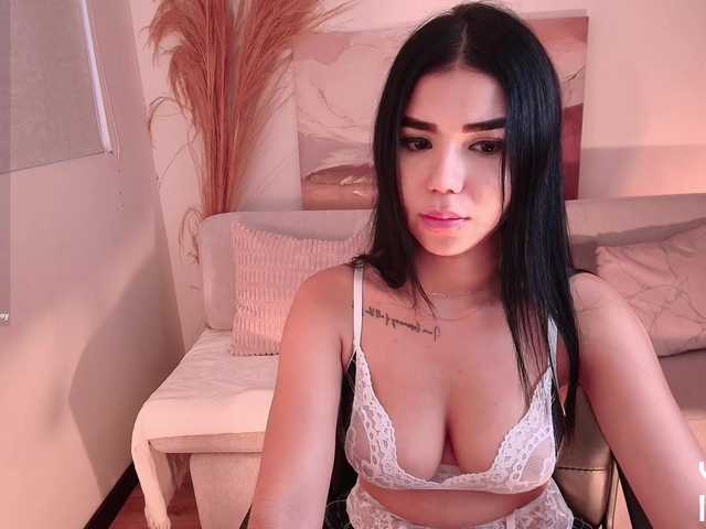 VictoriaLeia live cam on BongaCams
