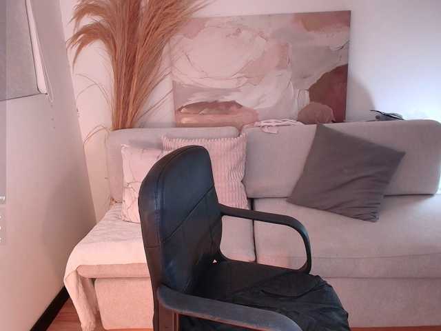 VictoriaLeia live cam on BongaCams