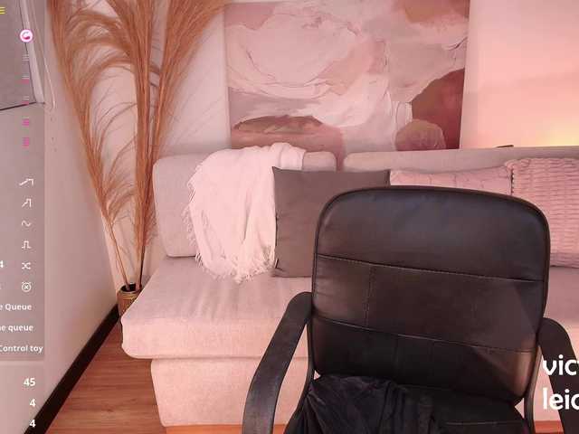 VictoriaLeia live cam on BongaCams