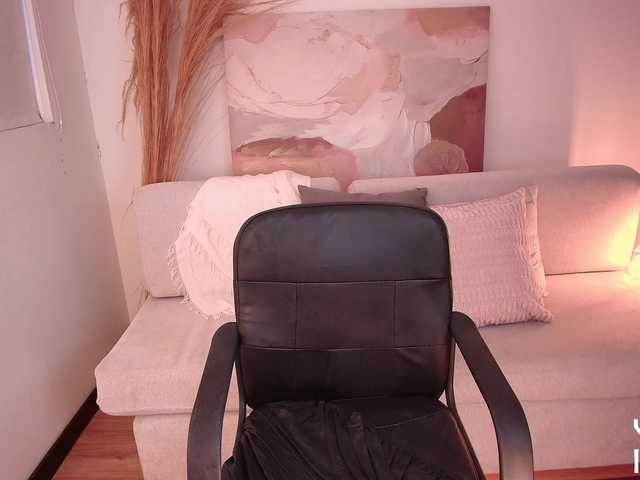 VictoriaLeia live cam on BongaCams