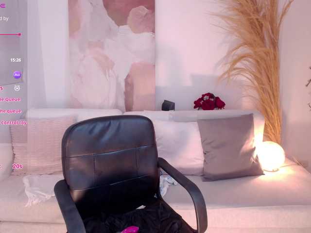 VictoriaLeia live cam on BongaCams
