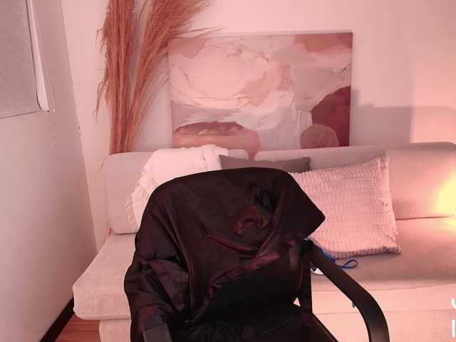 VictoriaLeia live cam on BongaCams