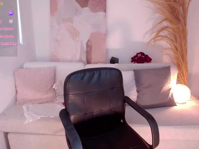 VictoriaLeia live cam on BongaCams