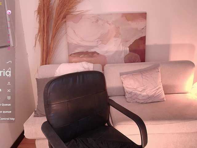 VictoriaLeia live cam on BongaCams