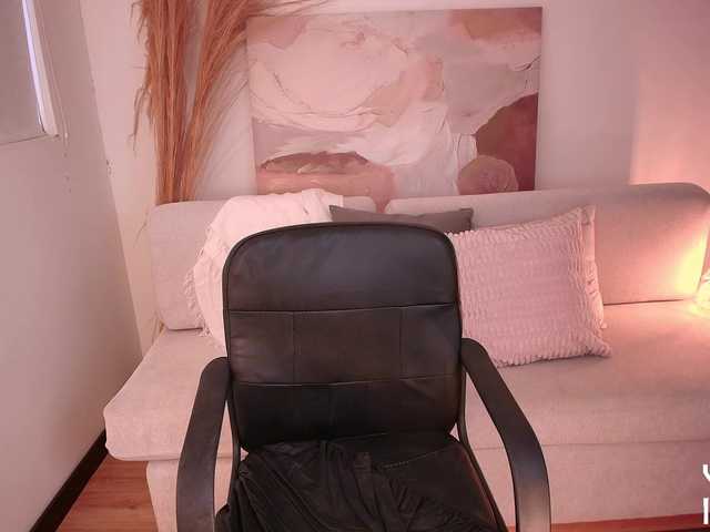 VictoriaLeia live cam on BongaCams