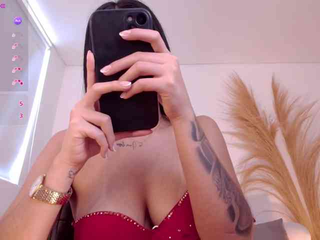 VictoriaLeia webcam