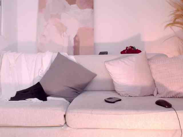 VictoriaLeia webcam
