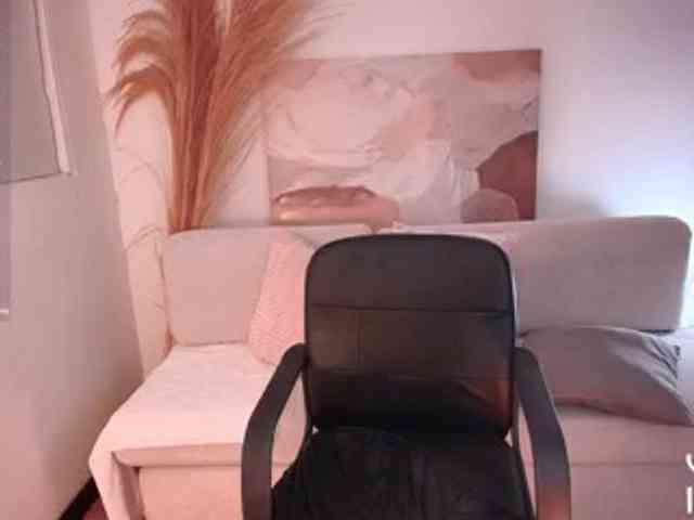 VictoriaLeia webcam