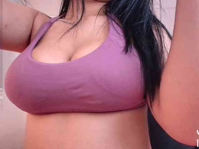 VictoriaLeia — live female cam on BongaCams