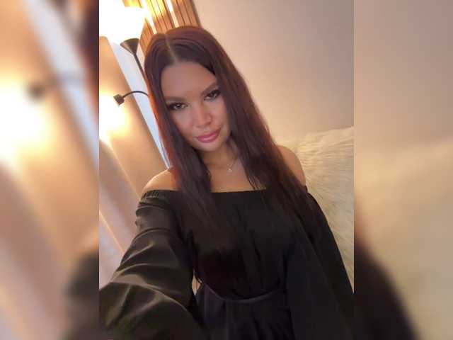 Elisandria live cam on BongaCams