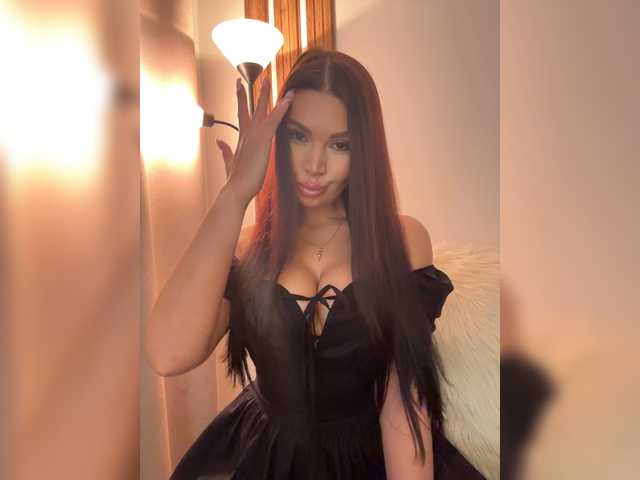 elisandria cam belle