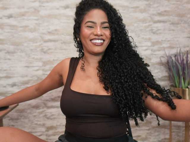 Nahomixjones live cam on BongaCams