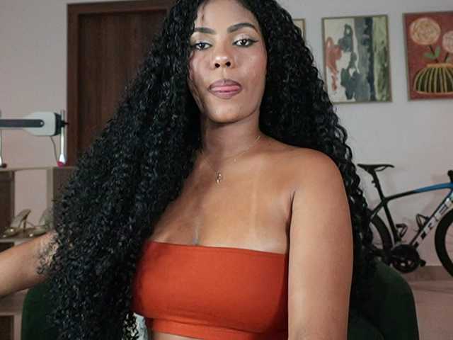 Nahomixjones live cam on BongaCams