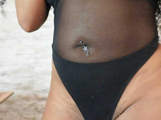 Nahomixjones live cam on BongaCams