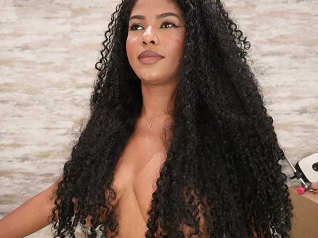 Nahomixjones live cam on BongaCams