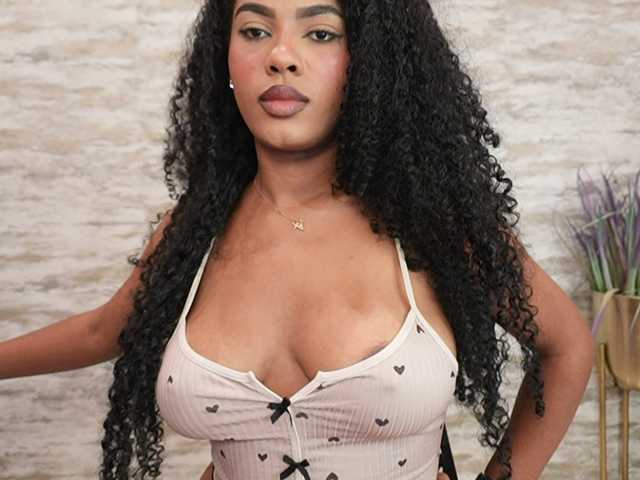 Nahomixjones live cam preview