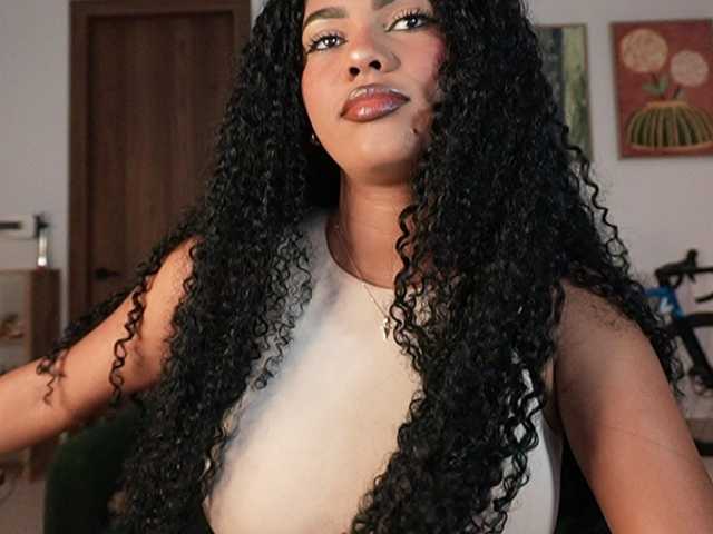 Nahomixjones live cam on BongaCams