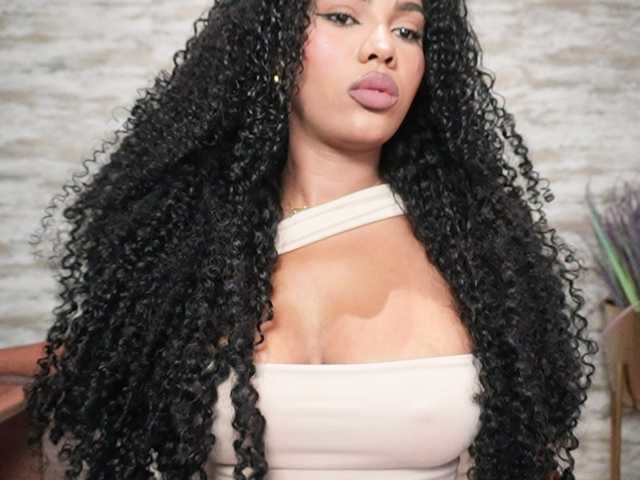 Nahomixjones live cam on BongaCams
