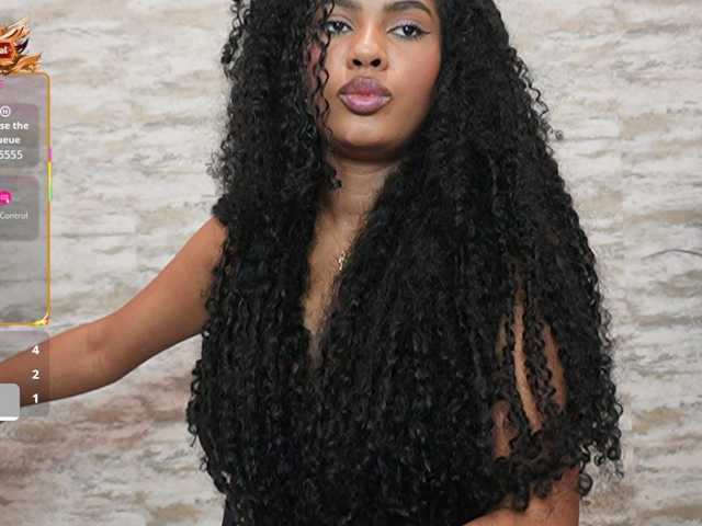 Nahomixjones live cam on BongaCams